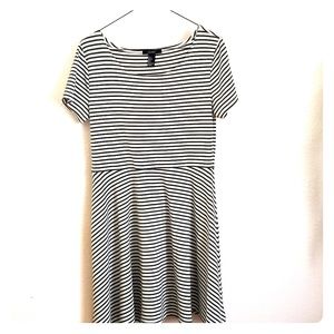 💛Forever 21 skater dress